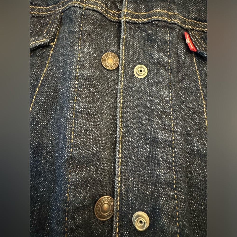 Levi's Jean Jacket w Sherpa & Quilted Lining, sz M - Picture 4 of 14